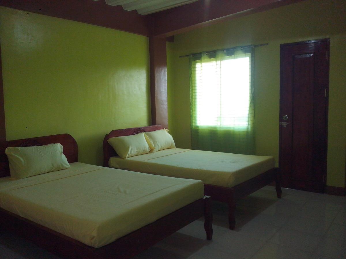 Centillo Travellers Inn Катиклан Екстериор снимка
